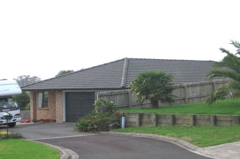 Photo of property in 17 Cognac Place, Henderson, Auckland, 0612