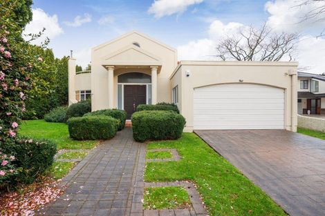 Photo of property in 5 Balcairn Place, Terrace End, Palmerston North, 4410