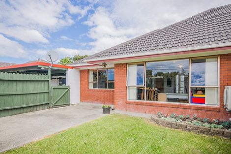 Photo of property in 58 Strid Road, Te Atatu South, Auckland, 0610