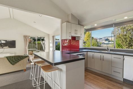 Photo of property in 37 Basley Road, Owhata, Rotorua, 3010