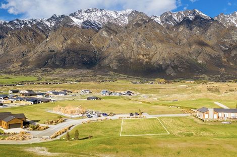 Photo of property in 35 Cunninghams Drive, Jacks Point, Queenstown, 9371