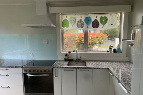 Photo of property in 16 Guildford Street, Burnside, Christchurch, 8053