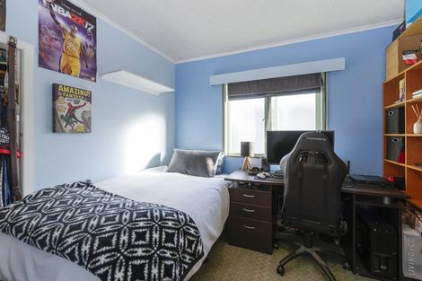 Photo of property in 6 Marlene Avenue, Te Atatu South, Auckland, 0610