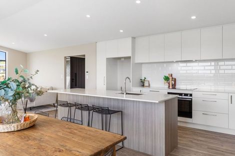 Photo of property in 11 Flounder Drive, Omokoroa, 3114