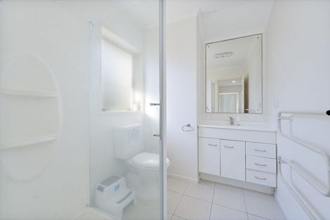 Photo of property in 48 San Marino Drive West, Henderson, Auckland, 0612