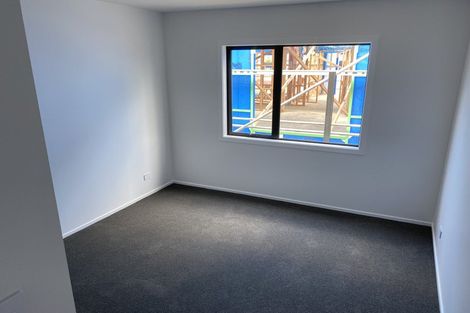 Photo of property in 14 Annie Aranui Drive, Poraiti, 4182