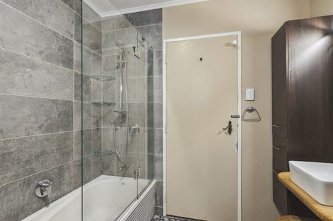 Photo of property in 37 Kapanui Road, Waikanae, 5036