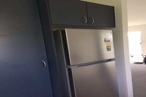 Photo of property in 68 Gladstone Road, Northcote, Auckland, 0627