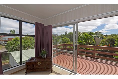 Photo of property in 23 Robert Burke Place, Henderson, Auckland, 0612