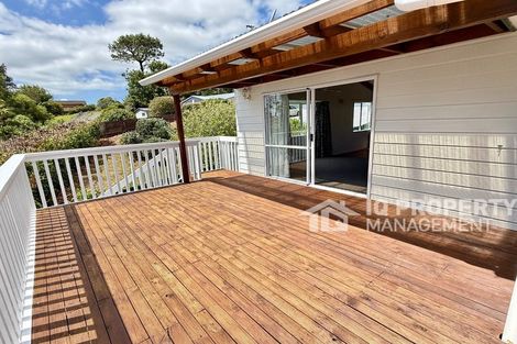 Photo of property in 452 Don Buck Road, Massey, Auckland, 0614