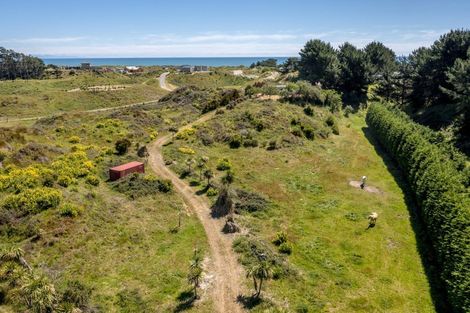 Photo of property in 18 Henham Lane, Waikawa Beach, Manakau, 5573