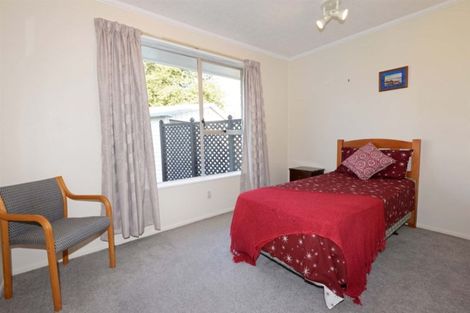 Photo of property in 23 Oakley Crescent, Hornby, Christchurch, 8042