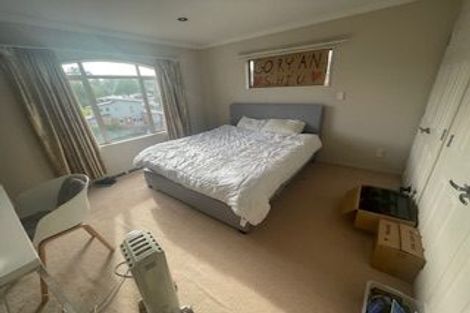 Photo of property in 27d Lyford Crescent, Sunnynook, Auckland, 0620