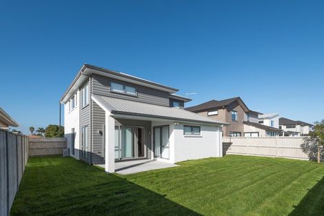 Photo of property in 9 Waituarua Drive, Takanini, 2112