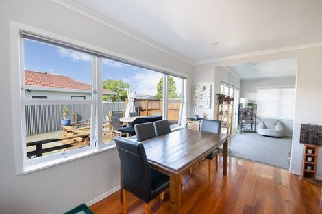 Photo of property in 1 Holyrood Street, Taradale, Napier, 4112