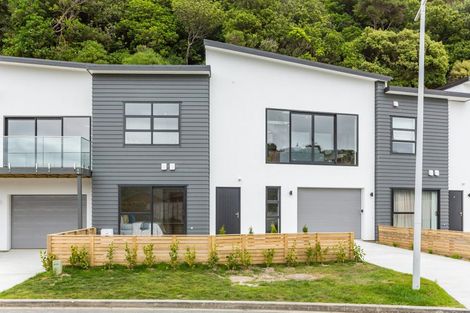 Photo of property in 4 Tradewinds Drive, Whitby, Porirua, 5024