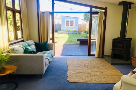 Photo of property in 131 Apu Crescent, Lyall Bay, Wellington, 6022
