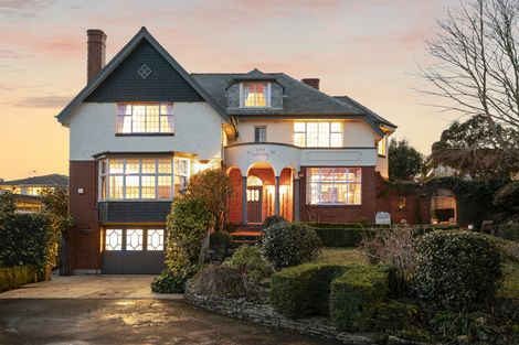 Photo of property in 14 Sheen Street, Roslyn, Dunedin, 9010