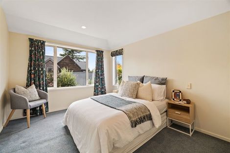 Photo of property in 16 Hanover Place, Ilam, Christchurch, 8041