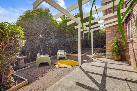 Photo of property in 3 Meynell Court, Glen Eden, Auckland, 0602