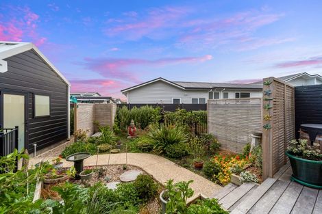 Photo of property in 14 Boathouse Bay Lane, Snells Beach, 0920