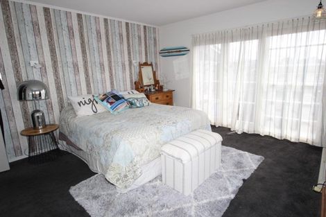 Photo of property in 11 River Road, Red Beach, 0932