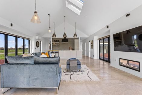 Photo of property in 585 Coutts Island Road, Coutts Island, Christchurch, 7670