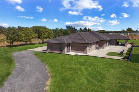 Photo of property in 9 Fitzgerald Road, Drury, 2113