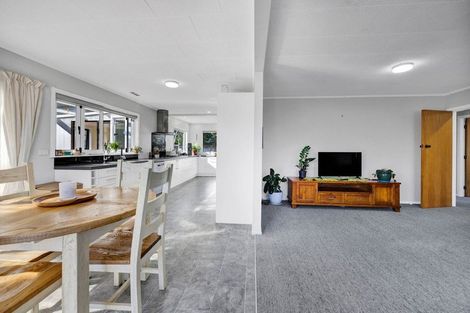 Photo of property in 18 Manuka Place, Hawera, 4610
