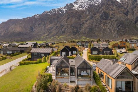Photo of property in 17 Falconer Rise, Jacks Point, Queenstown, 9371
