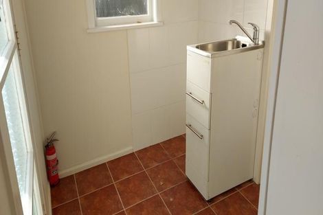 Photo of property in 33a Titoki Street, Te Atatu Peninsula, Auckland, 0610