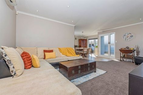 Photo of property in 4 Pipitea Place, Massey, Auckland, 0614
