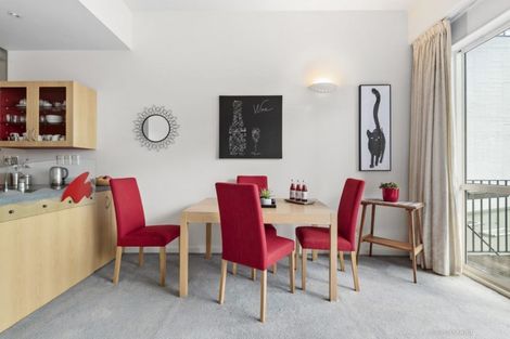 Photo of property in De Vere Apartments, 9/23 Tennyson Street, Te Aro, Wellington, 6011