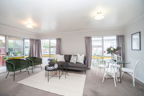 Photo of property in 24 Chelwood Street, Takaro, Palmerston North, 4412