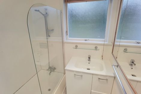 Photo of property in 31 Lowtherhurst Road, Massey, Auckland, 0614