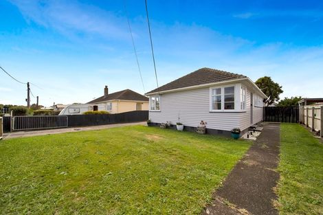 Photo of property in 10 Laurent Vc Street, Hawera, 4610