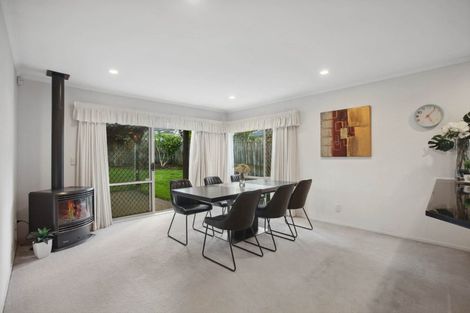 Photo of property in 8 Yarlside Place, Northpark, Auckland, 2013