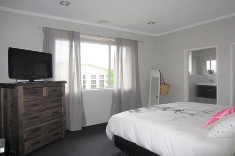 Photo of property in 8 Grenache Place, Rototuna, Hamilton, 3210