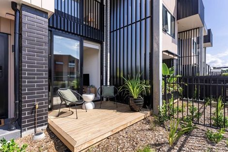 Photo of property in 8/19 Windlass Street, Long Bay, Auckland, 0630