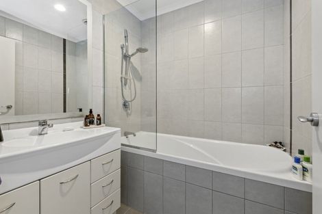 Photo of property in 9 Grovenor Drive, Orewa, 0931