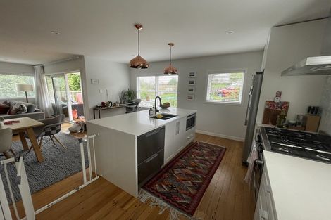 Photo of property in 11a River Road, Te Atatu Peninsula, Auckland, 0610