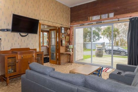 Photo of property in 406 Kumeti Road, Dannevirke, 4972
