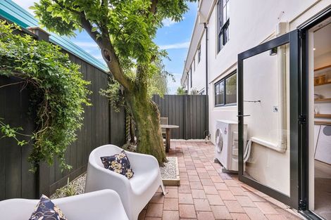 Photo of property in 5 Gracefield Avenue, Christchurch Central, Christchurch, 8013