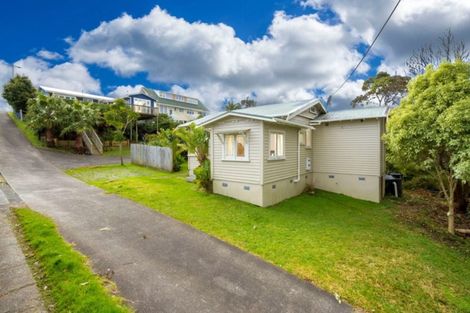 Photo of property in 72 Carlisle Road, Browns Bay, Auckland, 0632