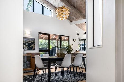 Photo of property in 2/47 Shakespeare Road, Milford, Auckland, 0620