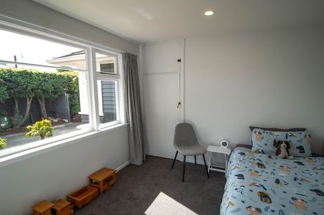 Photo of property in 15 Moreland Avenue, Papanui, Christchurch, 8053