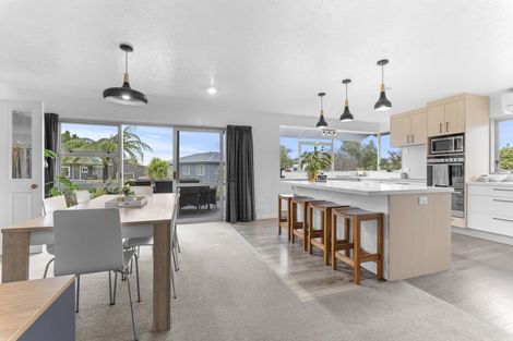 Photo of property in 36 Maire Street, Inglewood, 4330