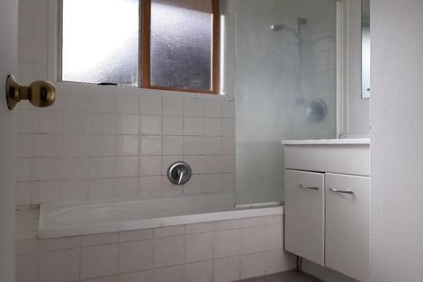 Photo of property in 4 Clover Drive, Henderson, Auckland, 0610