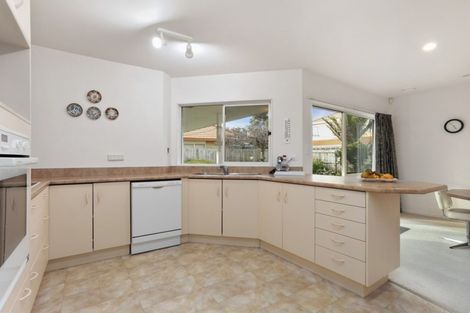 Photo of property in 26 Judd Place, Orewa, 0931