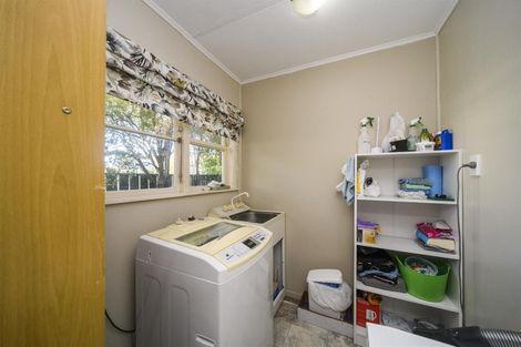 Photo of property in 16 Maunder Street, Marton, 4710